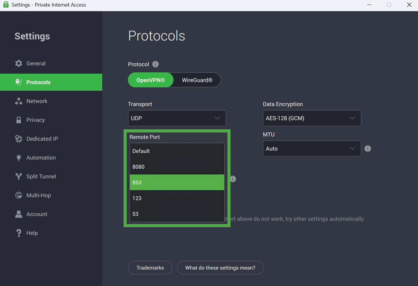 PIA settings menu on the "Protocols" tab, with the "Remote Port" dropdown menu highlighted in a green box.