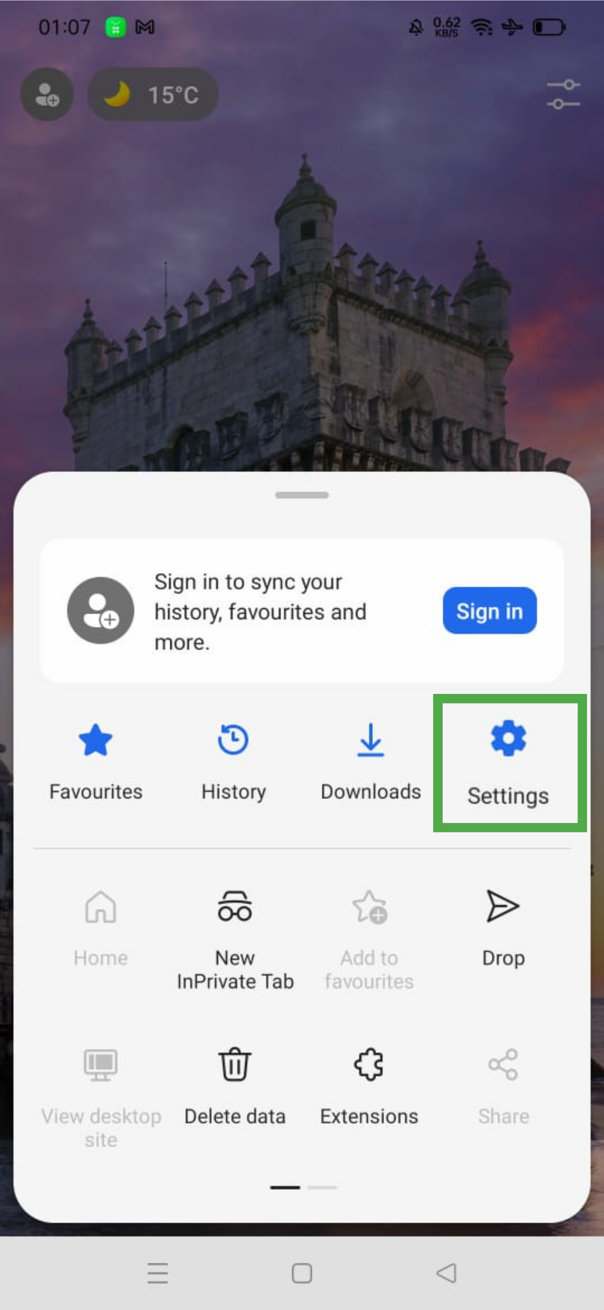 Edge menu on Android with Settings selected