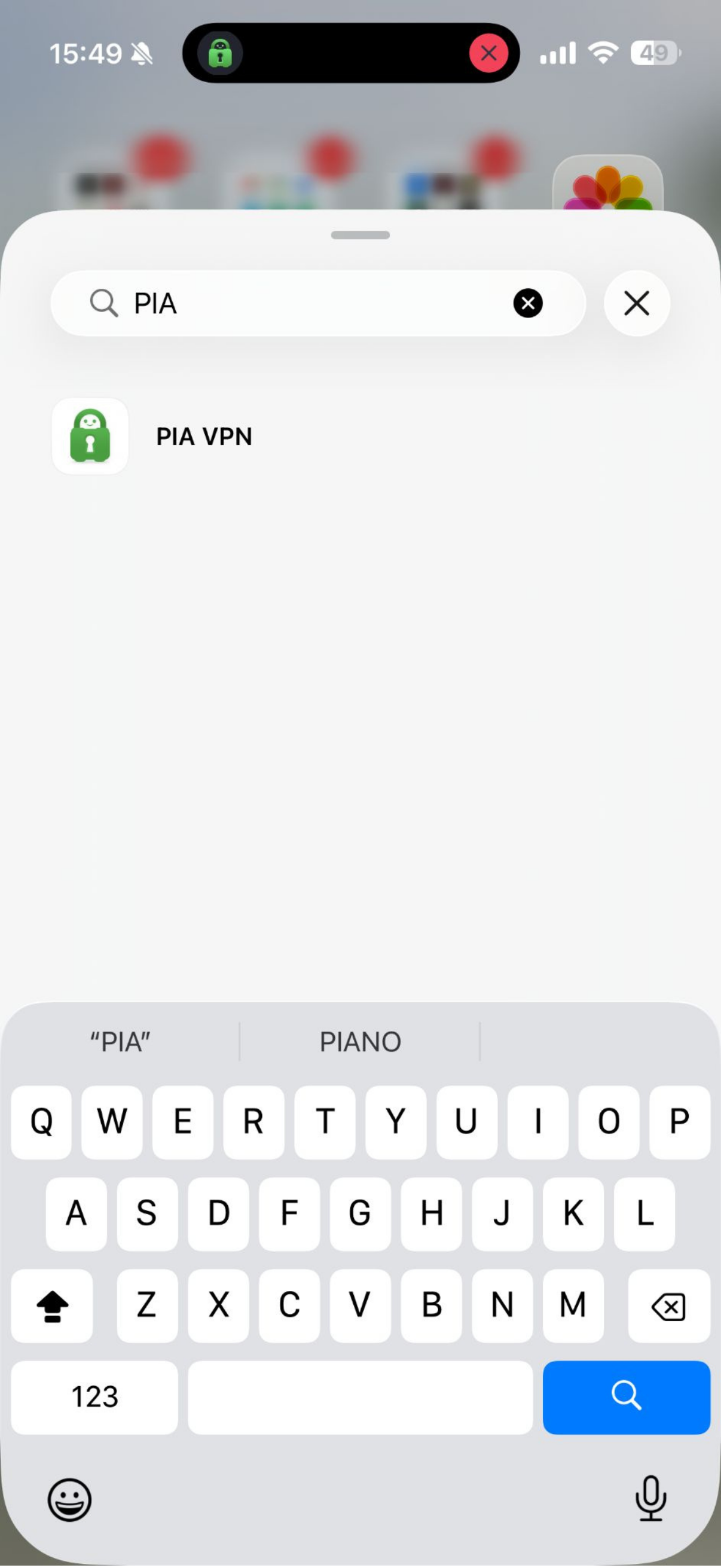 iOS home screen showing add PIA VPN widget highlighted.